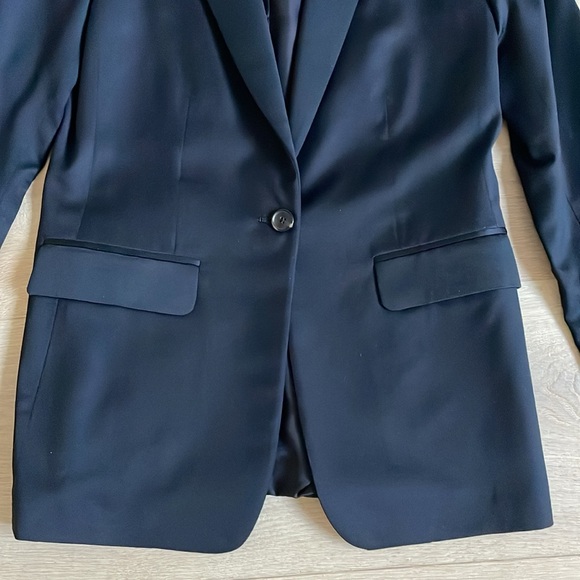 The Row Shawl Collar Black 100% Wool Blazer. Size 4. - Picture 3 of 7